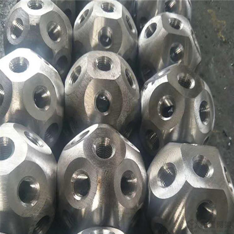 海东螺栓球网架加工安装方法